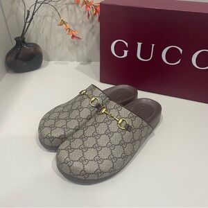 Gucci Women's Sandals Size38